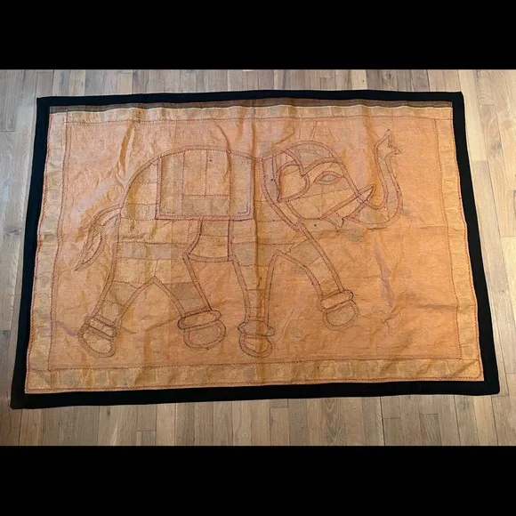 Large Elephant Wall Tapestry - Picture 8 of 8